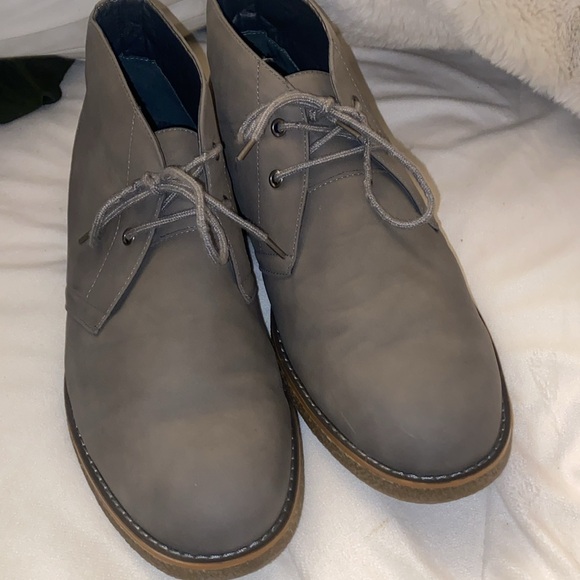 Perry Ellis the Craig size 13 gray in color - Picture 2 of 7